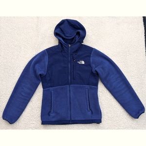 Northface, women's XS, blue Denali jacket with hood